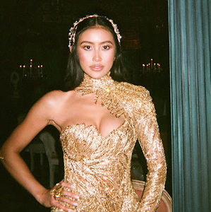 Meet your Posher, Elaine